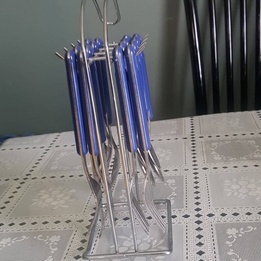 Set Of Utensils - Picture 3 of 3